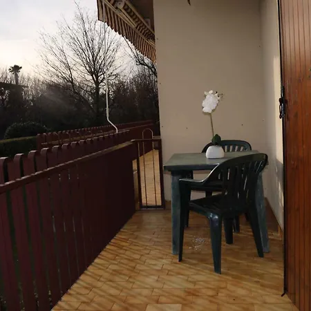 In Lazise/gardasee 21938 Appartement